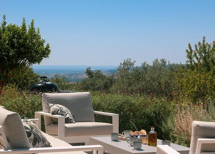 Villa Familiar Con Piscina, En La Vera De Caceres *