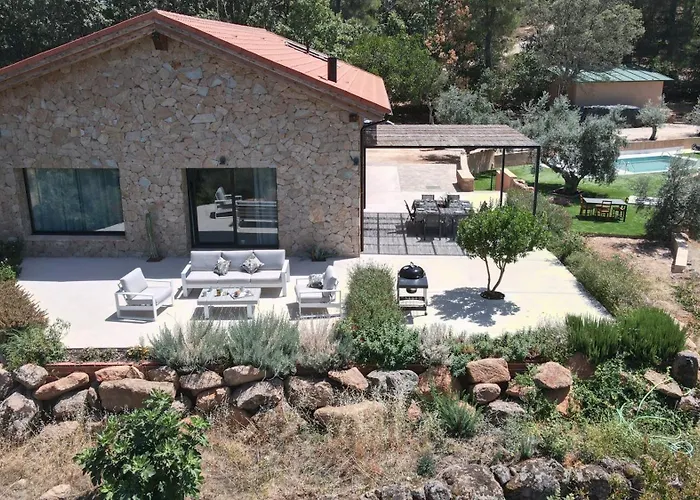 Familiar Con Piscina, En La Vera De Caceres *