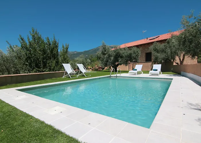 Familiar Con Piscina, En La Vera De Caceres *